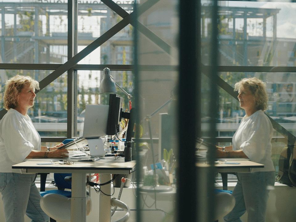 SoMMedia header strijpt mobiel