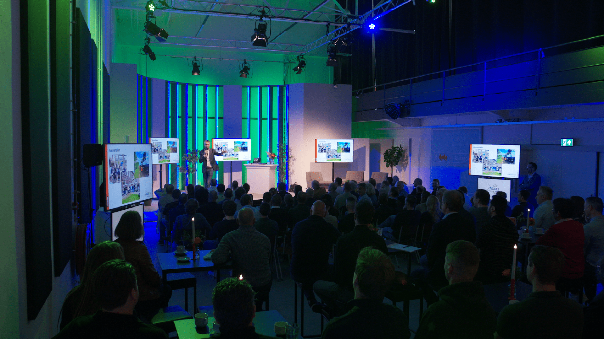 Studio Town Hall min